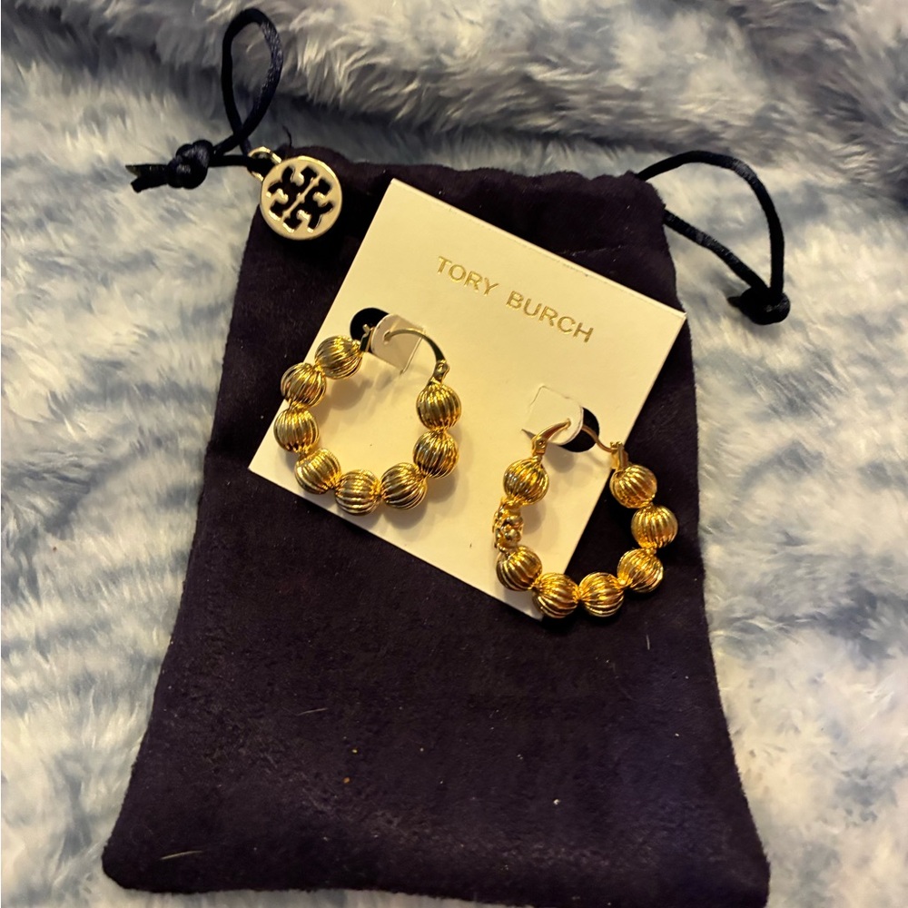 Tory Burch Roxanne Fluted Beaded Hoop Earrings New w Dust bag